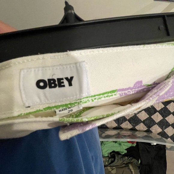 Obey - Picture 1 of 3